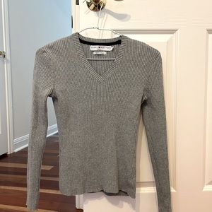 Tommy Hilfiger Long Sleeve, V Neck Women’s S